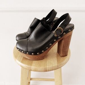 Woodies by Jeffrey Campbell black leather platform clogs